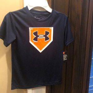 Under Armour athletic tshirt for boys size 6